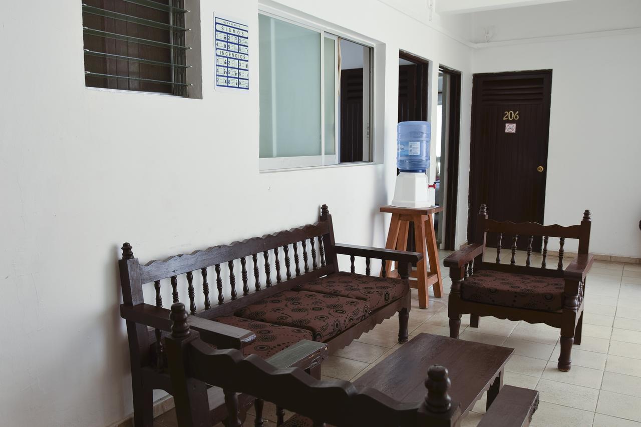 Hotel Lb Manzanillo Exterior foto