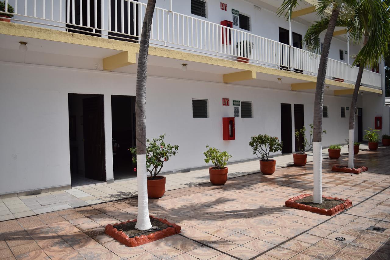 Hotel Lb Manzanillo Exterior foto